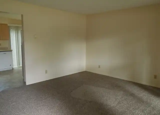 Property at 432 W Umpqua St Unit 21, Roseburg, OR, 97471, 2 beds, 1.5 baths, [object Object]