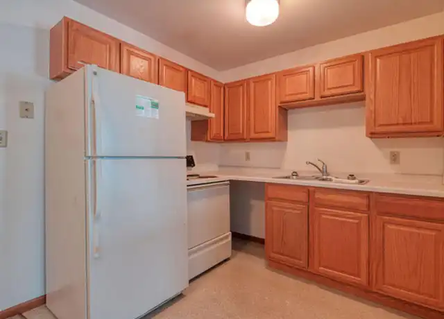 Property at 1225 Stanford Rd Unit 2, Grand Forks, ND, 58203, 1 bed, 1 bath, [object Object]