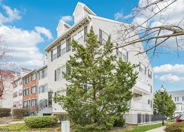 Property at 145 W Market St, Newark, NJ, 07103, 3 beds, 1.5 baths, [object Object]