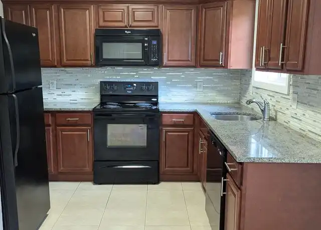 Property at 81 Overton Ave Unit 48-B, Waterbury, CT, 06705, 3 beds, 1.5 baths, [object Object]
