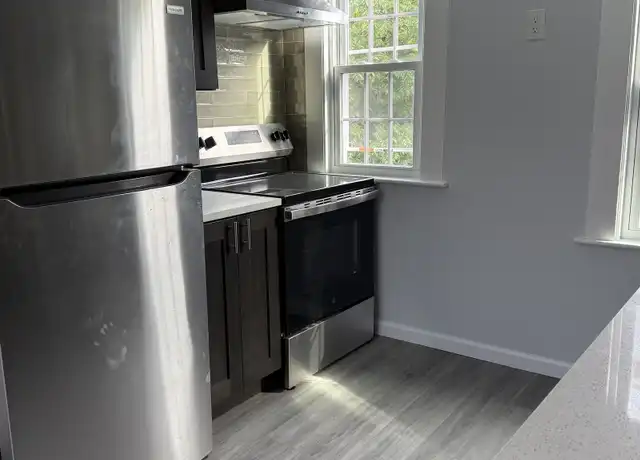 Property at 217 Orange St Unit 3rd Floor, Waterbury, CT, 06704, 1 bed, 1 bath, [object Object]