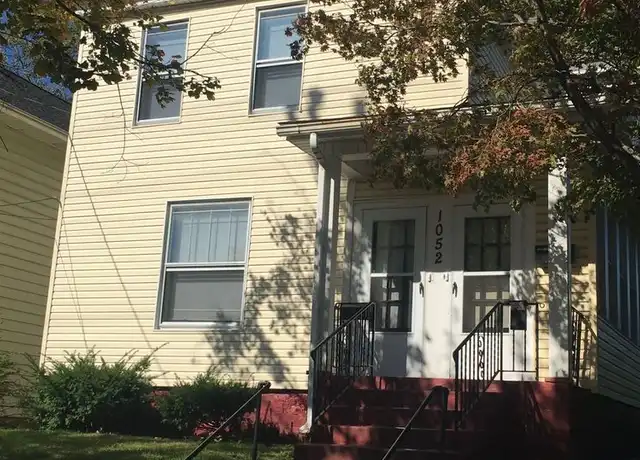 Property at 1052 W 4th St Apt 3 Rear, Erie, PA, 16507, 1 bed, 1 bath, [object Object]