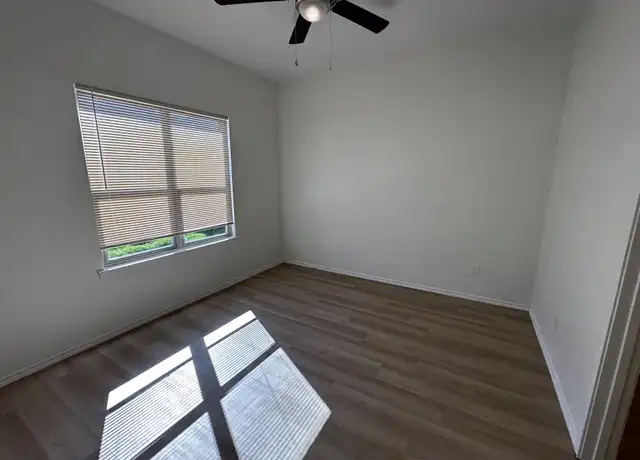 Property at 5527 Itasca St Unit B, Lubbock, TX, 79416, 3 beds, 3 baths, [object Object]