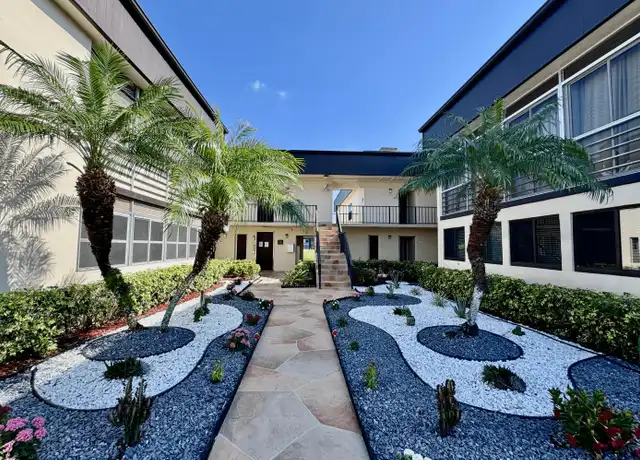 Property at 95 Capri B Unit B, Delray Beach, FL, 33484, 1 bed, 1.5 baths, [object Object]