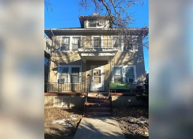Property at Dundee Park Apartments - 417 N 49th St, Omaha, NE, 68132, 1 bed, 1 bath, [object Object]