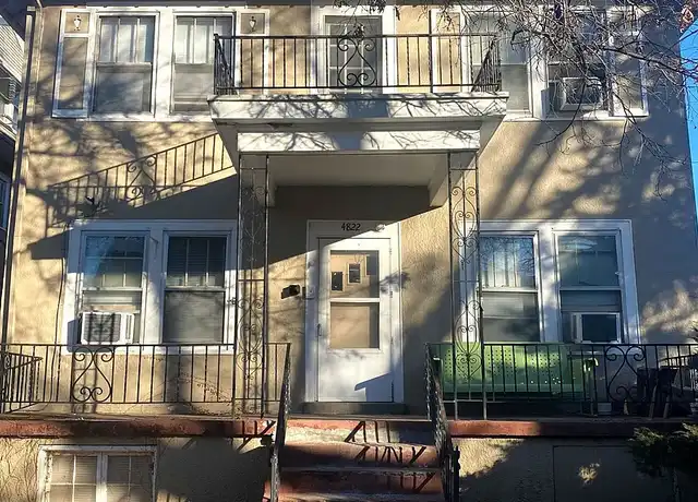 Property at Dundee Park Apartments - 417 N 49th St, Omaha, NE, 68132, 1 bed, 1 bath, [object Object]