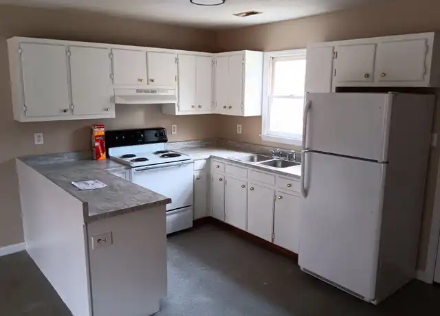 Property at 112 Briarcreek Ln Unit 110, Jacksonville, NC, 28540, 2 beds, 1 bath, [object Object]