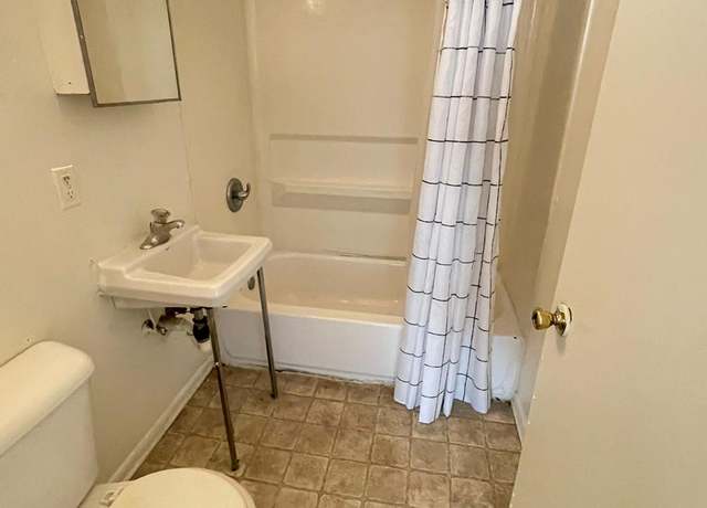 Photo of 5839 N 84th St Unit 2, Milwaukee, WI 53225
