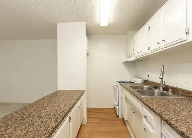 Property at Sunset Poinsettia Towers - 1550 N Poinsettia Pl, Los Angeles, CA, 90046, 0-1 beds, 1 bath, [object Object]