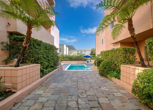 Property at Sunset Poinsettia Towers - 1550 N Poinsettia Pl, Los Angeles, CA, 90046, 0 beds, 1 bath, [object Object]