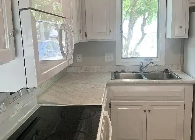 Property at 200 Holly Pines Dr, Pinehurst, NC, 28374, 2 beds, 1 bath, [object Object]