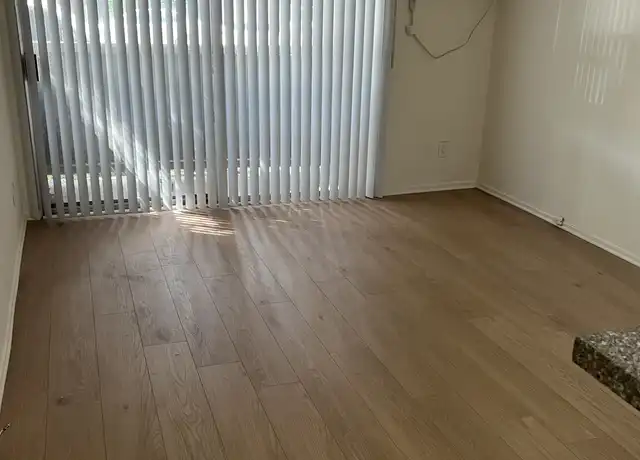Property at 18433 Collins St Unit 102, Tarzana, CA, 91356, 0 beds, 1 bath, [object Object]