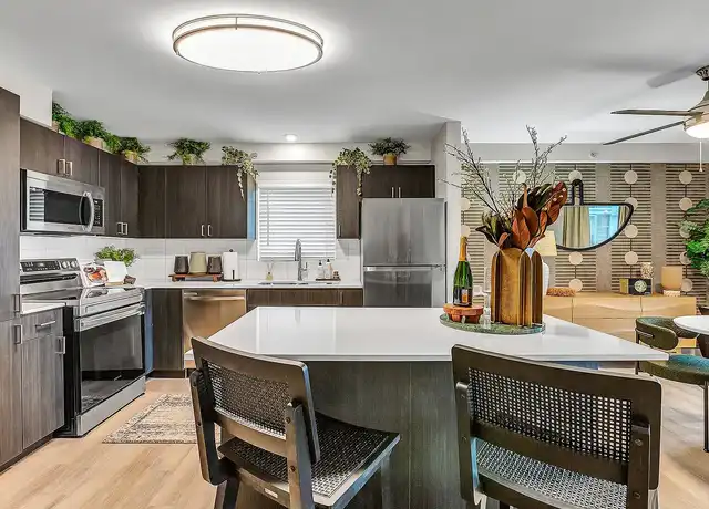 Property at Albion on Lake Cook - 500 E Constitution Dr, Palatine, IL, 60074, 1 bed, 1 bath, [object Object]