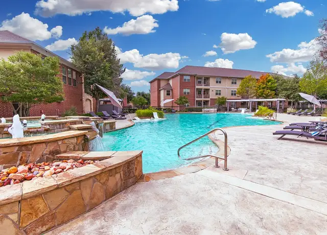 Photo of 600 Woodbridge Pkwy, Wylie, TX 75098