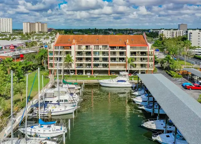 Property at 1750 Harbor Pl, South Pasadena, FL, 33707, 1 bed, 2 baths, [object Object]