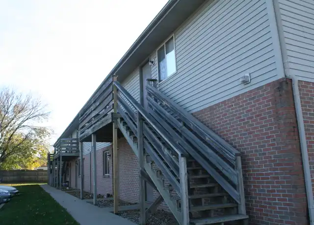 Property at 204 N Cottage Ave Unit 01, Bloomington, IL, 61701, 1 bed, 1 bath, [object Object]