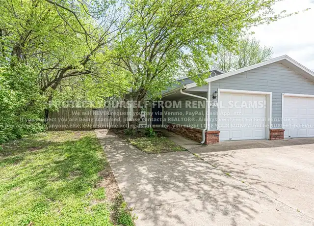 Property at 2032 N Leverett Ave, Fayetteville, AR, 72703, 2 beds, 2 baths, [object Object]