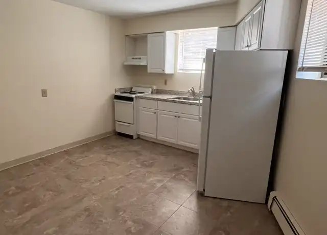 Property at 364 Main St Unit 3, Reading, MA, 01867, 0 beds, 1 bath, [object Object]