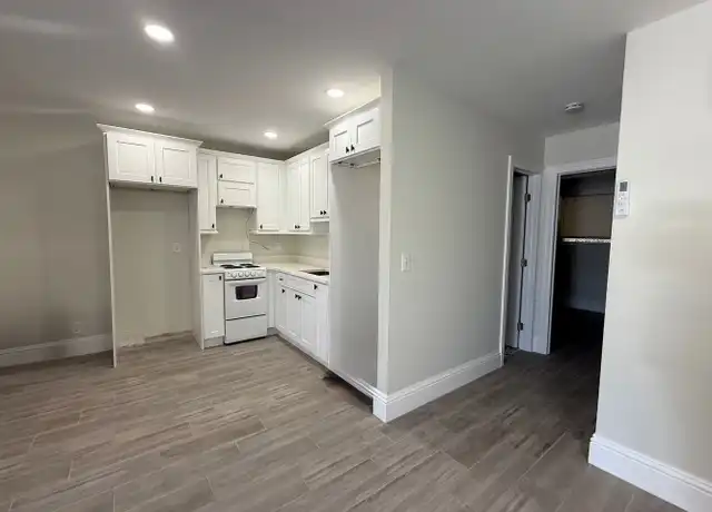 Property at 250 Wenonah Pl Unit 248, West Palm Beach, FL, 33405, 1 bed, 1 bath, [object Object]