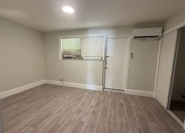 Property at 250 Wenonah Pl Unit 248, West Palm Beach, FL, 33405, 1 bed, 1 bath, [object Object]