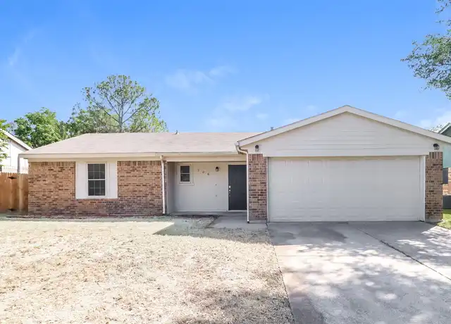 Property at 508 Berkshire Ct, Burleson, TX, 76028, 3 beds, 2 baths, [object Object]