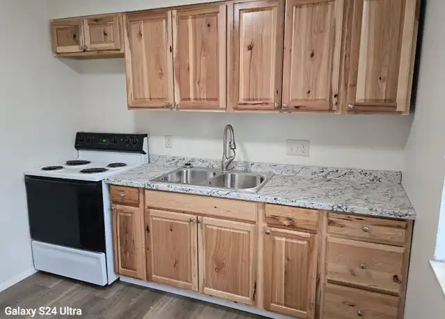 Property at 111 E Taylor St Unit 113, Colorado Springs, CO, 80907, 1 bed, 1 bath, [object Object]