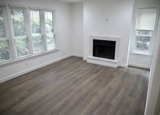 Property at 601 Queens Rd Unit D, Charlotte, NC, 28207, 2 beds, 2 baths, [object Object]