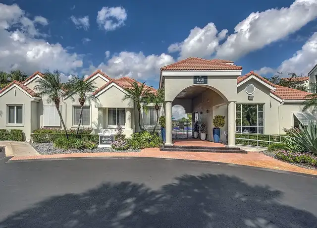 Photo of 1201 Fairlake Trce, Weston, FL 33326