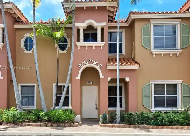 Property at 632 SW 107th Ave, Pembroke Pines, FL, 33025, 2 beds, 3 baths, [object Object]