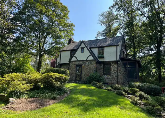 Property at 8514 Woodhaven Blvd, Bethesda, MD, 20817, 3 beds, 3 baths, [object Object]