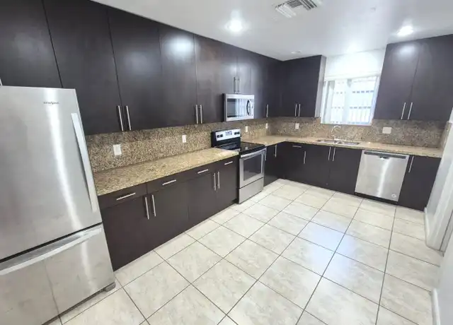 Property at 3705-3711 Polk St Unit 3707, Hollywood, FL, 33021, 3 beds, 2 baths, [object Object]