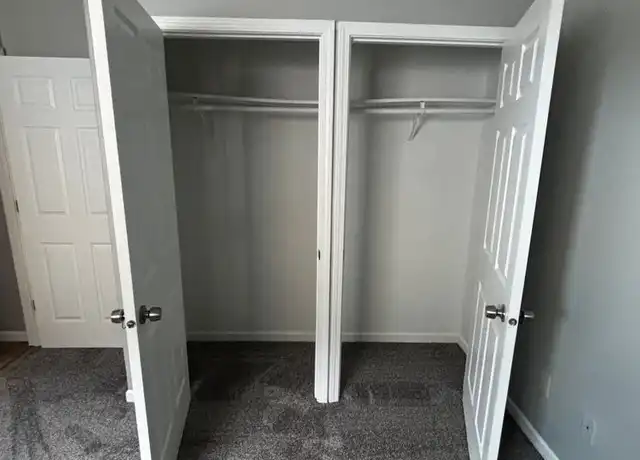 Property at 1608 S Saint Aubin St, Sioux City, IA, 51106, 4 beds, 2 baths, [object Object]