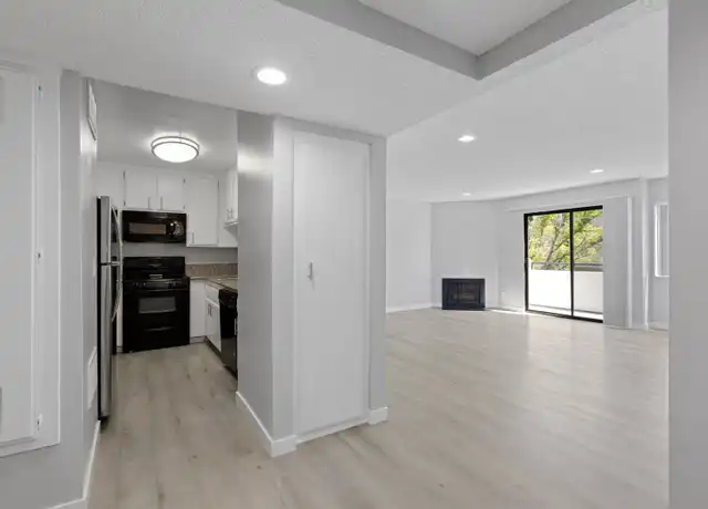 Property at 5104 Sepulveda Blvd Unit 106, Sherman Oaks, CA, 91403, 2 beds, 2 baths, [object Object]