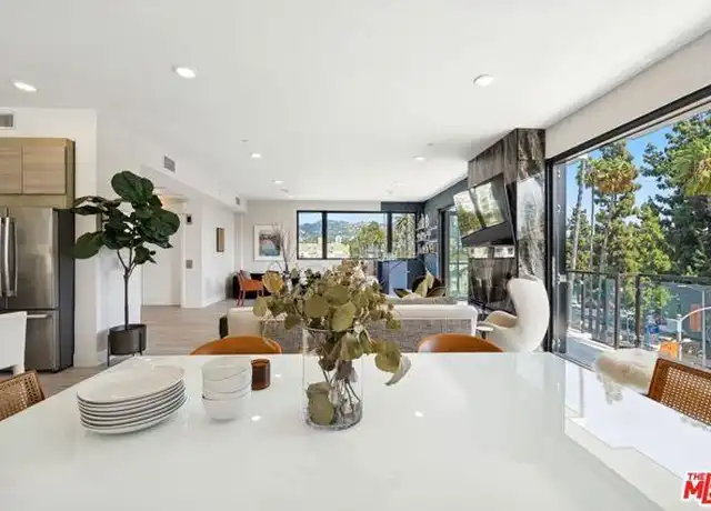 Property at 965 3/4 N Doheny Dr Unit 3, West Hollywood, CA, 90069, 4 beds, 4 baths, [object Object]