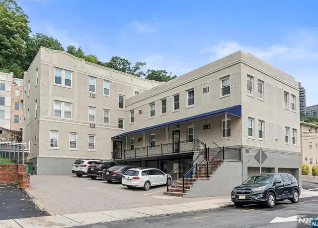 Property at 280 Undercliff Ave Unit 7, Edgewater, NJ, 07020, 2 beds, 1 bath, [object Object]