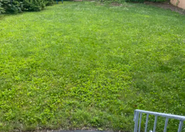 Property at 139 Poplar St Unit 2nd floor, Bridgeport, CT, 06605, 3 beds, 1 bath, [object Object]