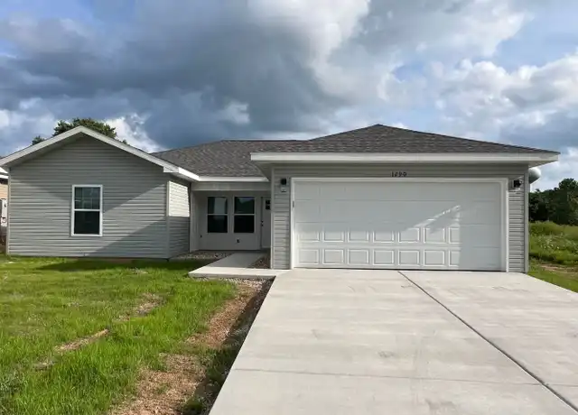Property at 1290 Evergreen Ave, Hollister, MO, 65672, 4 beds, 2 baths, [object Object]