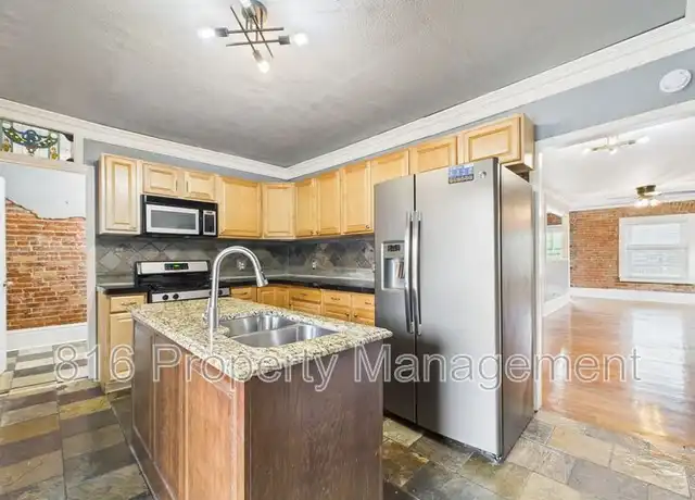 Property at 1033 E 5th St Unit 2, Kansas City, MO, 64106, 2 beds, 1 bath, [object Object]
