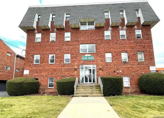 Property at 316 Park St Unit 3C, Hackensack, NJ, 07601, 1 bed, 1 bath, [object Object]