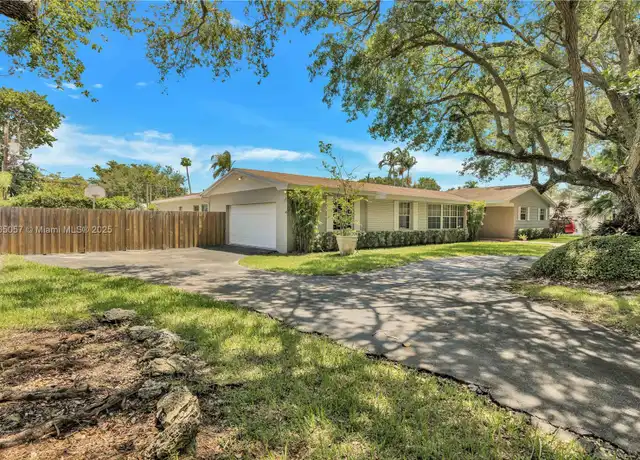 Property at 8261 SW 165th Ter, Palmetto Bay, FL, 33157, 5 beds, 3 baths, [object Object]