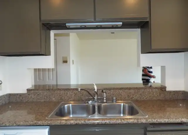 Property at 6840 Oswego Pl NE Unit 306, Seattle, WA, 98115, 3 beds, 2 baths, [object Object]