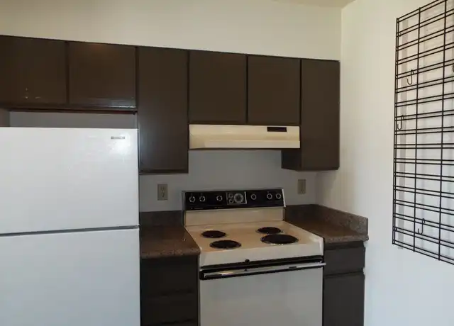 Property at 6840 Oswego Pl NE Unit 306, Seattle, WA, 98115, 3 beds, 2 baths, [object Object]