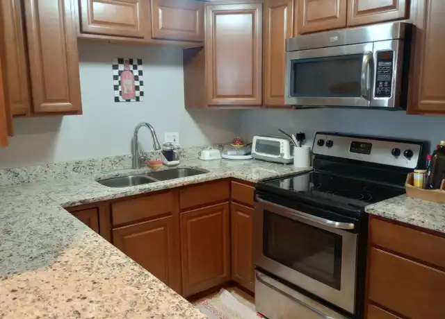 Property at 1211 Highland Ave Unit HH301 BR1, Knoxville, TN, 37916, 1 bed, 1 bath, [object Object]
