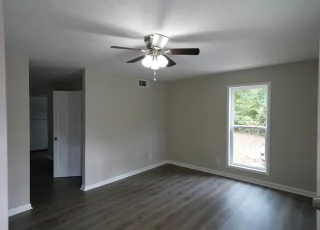 Property at 50 Walker Dr, Carrollton, GA, 30116, 2 beds, 1.5 baths, [object Object]