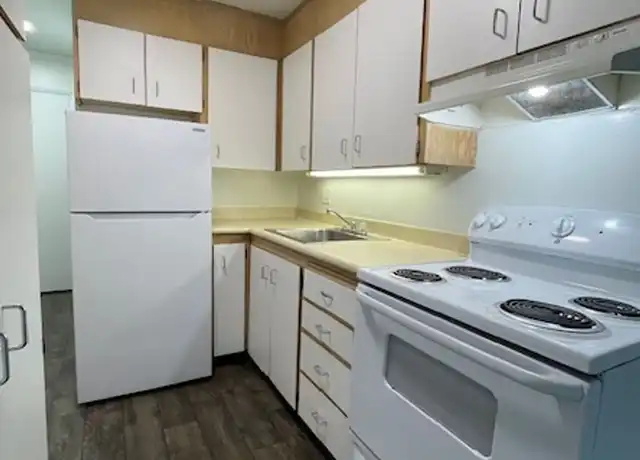 Property at 1219 SW 126th St Unit 16, Burien, WA, 98146, 1 bed, 1 bath, [object Object]