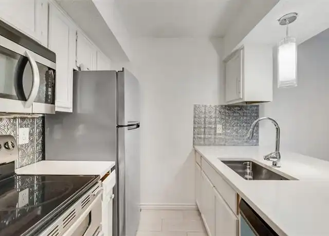 Property at 1810 N Garrett Ave #119, Dallas, TX, 75206, 1 bed, 1 bath, [object Object]