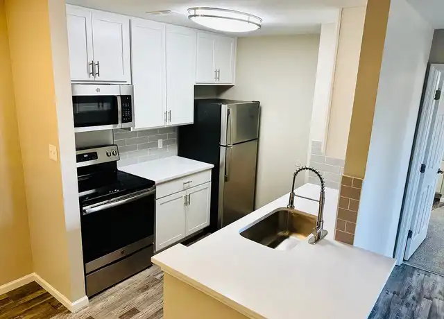 Property at Remington Apartments - 3545 Veterans Memorial Pkwy, St Charles, MO, 63303, 1 bed, 1 bath, [object Object]