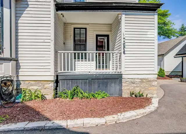 Property at 449 Selby Ave, Saint Paul, MN, 55102, 1 bed, 1 bath, [object Object]