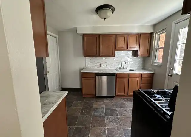 Property at 911 Sleepy Hollow Rd, Pittsburgh, PA, 15234, 2 beds, 1 bath, [object Object]