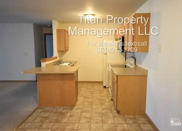Property at 800 W Packer Ave Unit C, Oshkosh, WI, 54901, 2 beds, 2 baths, [object Object]